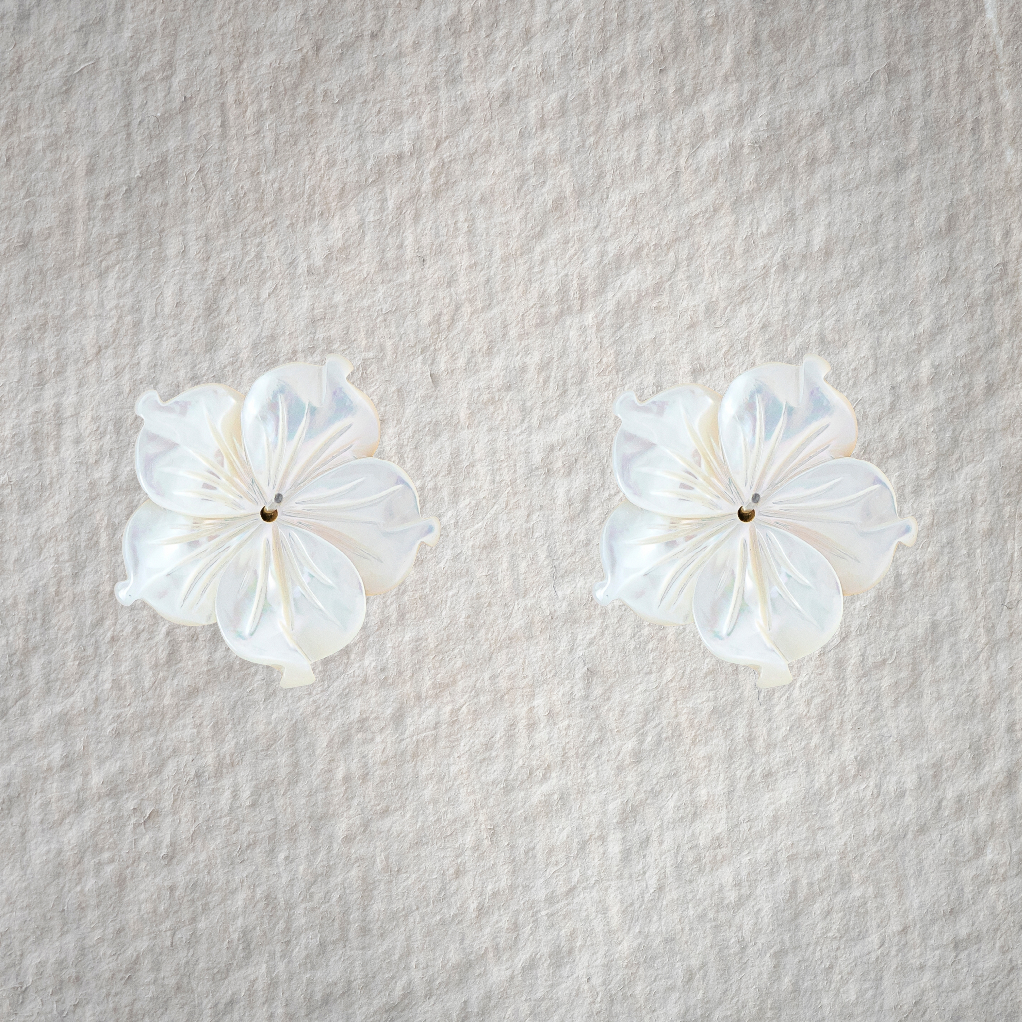 Perlmutt Blüte weiß für Stecker 22mm