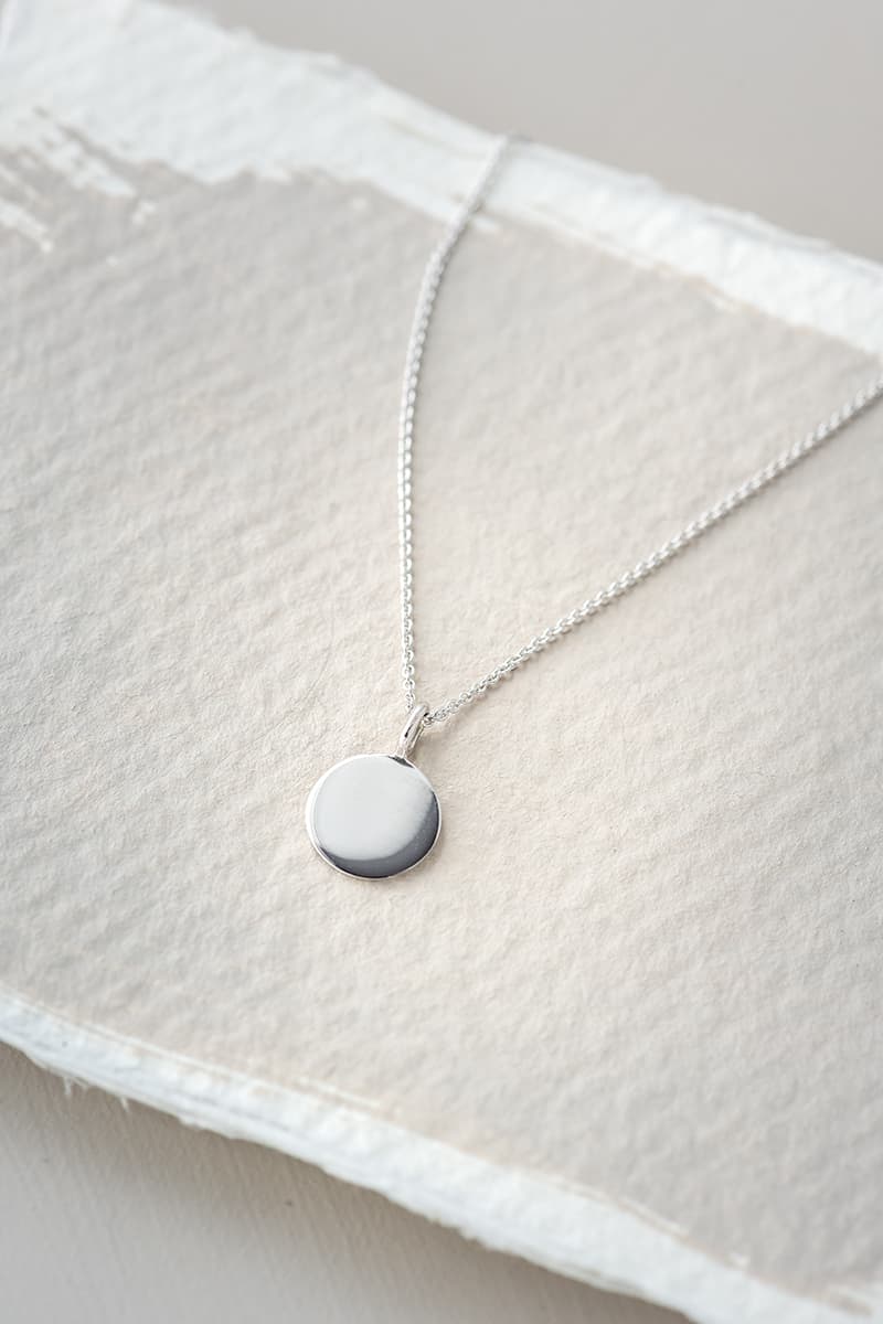 Kette mit Gravurplatte 9mm 590/- Weißgold ohne Gravur in 42-45 cm Kette mit Gravurplatte 9mm 590/- Weißgold ohne Gravur in 42-45 cm