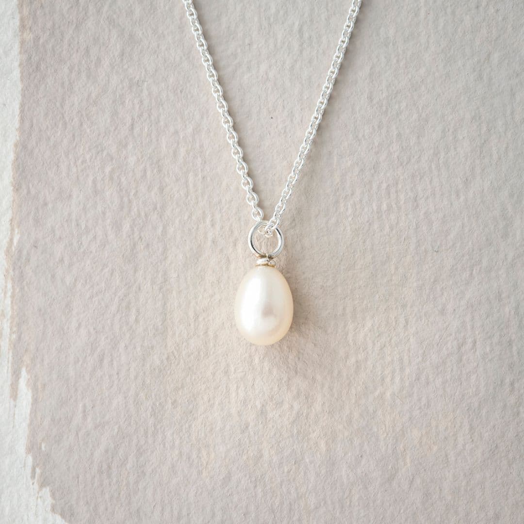 Anhänger Süßwasserperle weiß 7mm Anhänger Süßwasserperle weiß 7mm