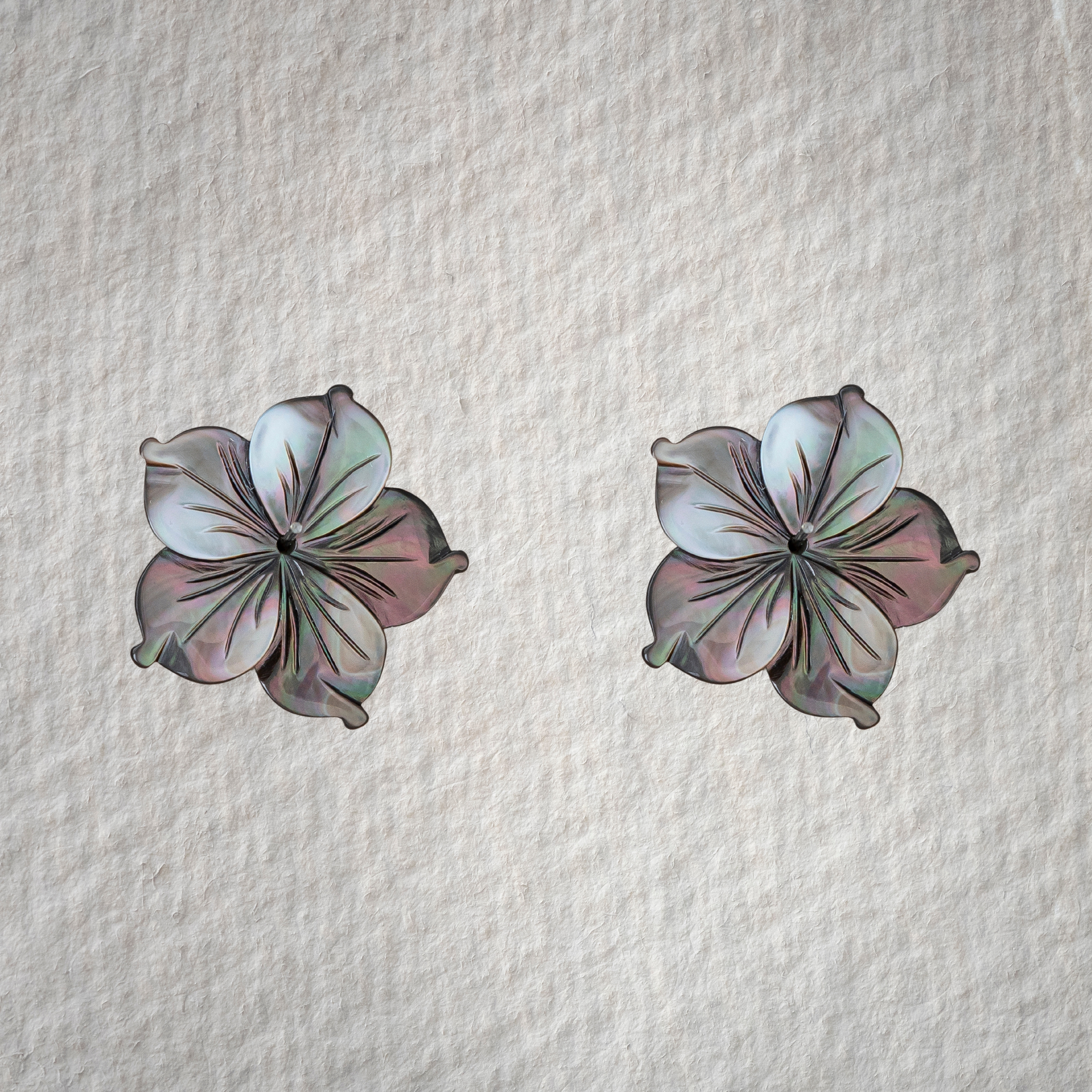 Perlmutt Blüte schwarz für Stecker 22mm