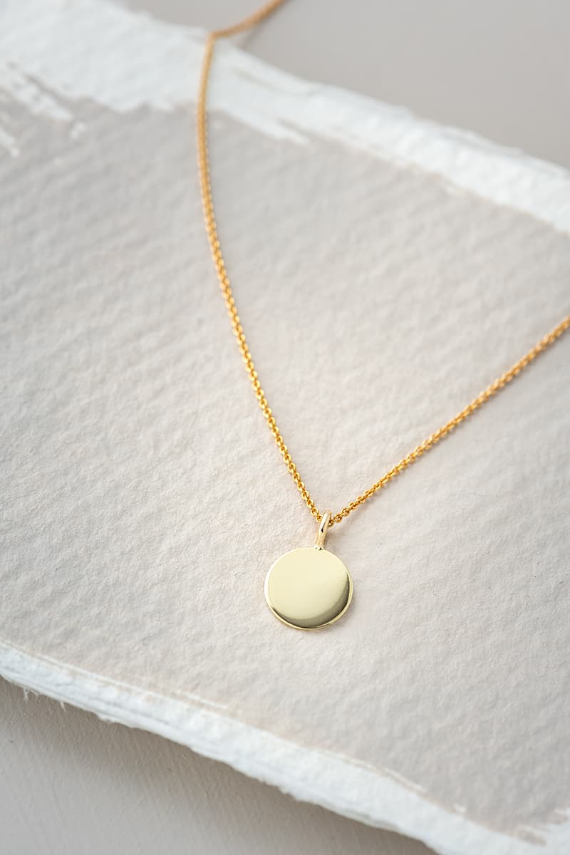 Kette mit Gravurplatte 9mm 585/- Gelbgold mit Gravur Vorder- und Rückseite in 42-45 cm Kette mit Gravurplatte 9mm 585/- Gelbgold mit Gravur Vorder- und Rückseite in 42-45 cm